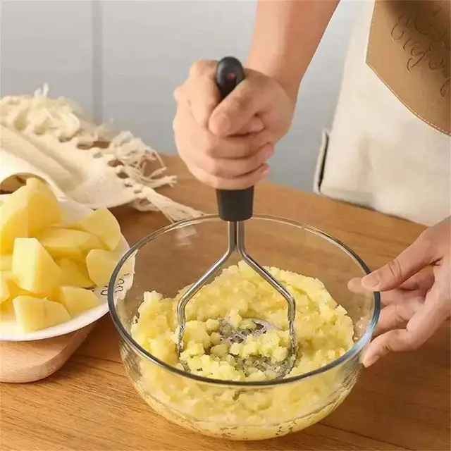 Multifunctional water sprayable, cleaning kit - Potato Masher Kitchen Garlic Crusher